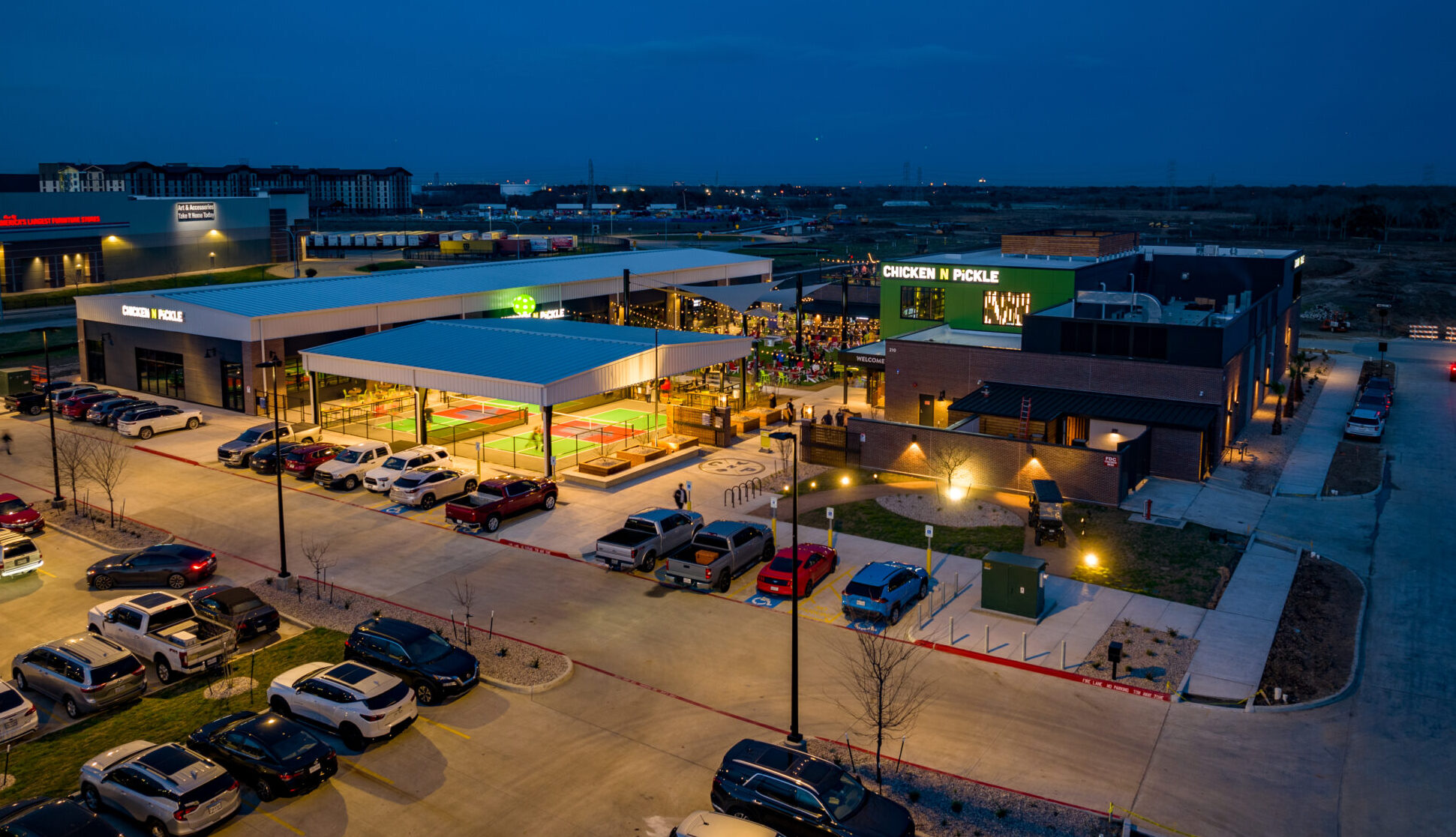 Chicken N Pickle Near Johnsons Space Center In Houston